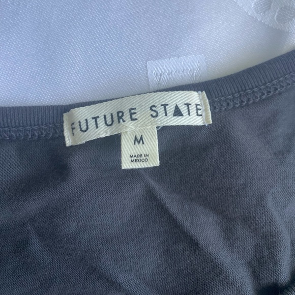 Urban Outfitters Future State Graphic Cropped Long-sleeve Top - Picture 4 of 5